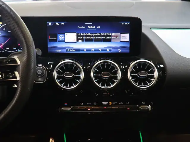 Mercedes-Benz Gla view 14
