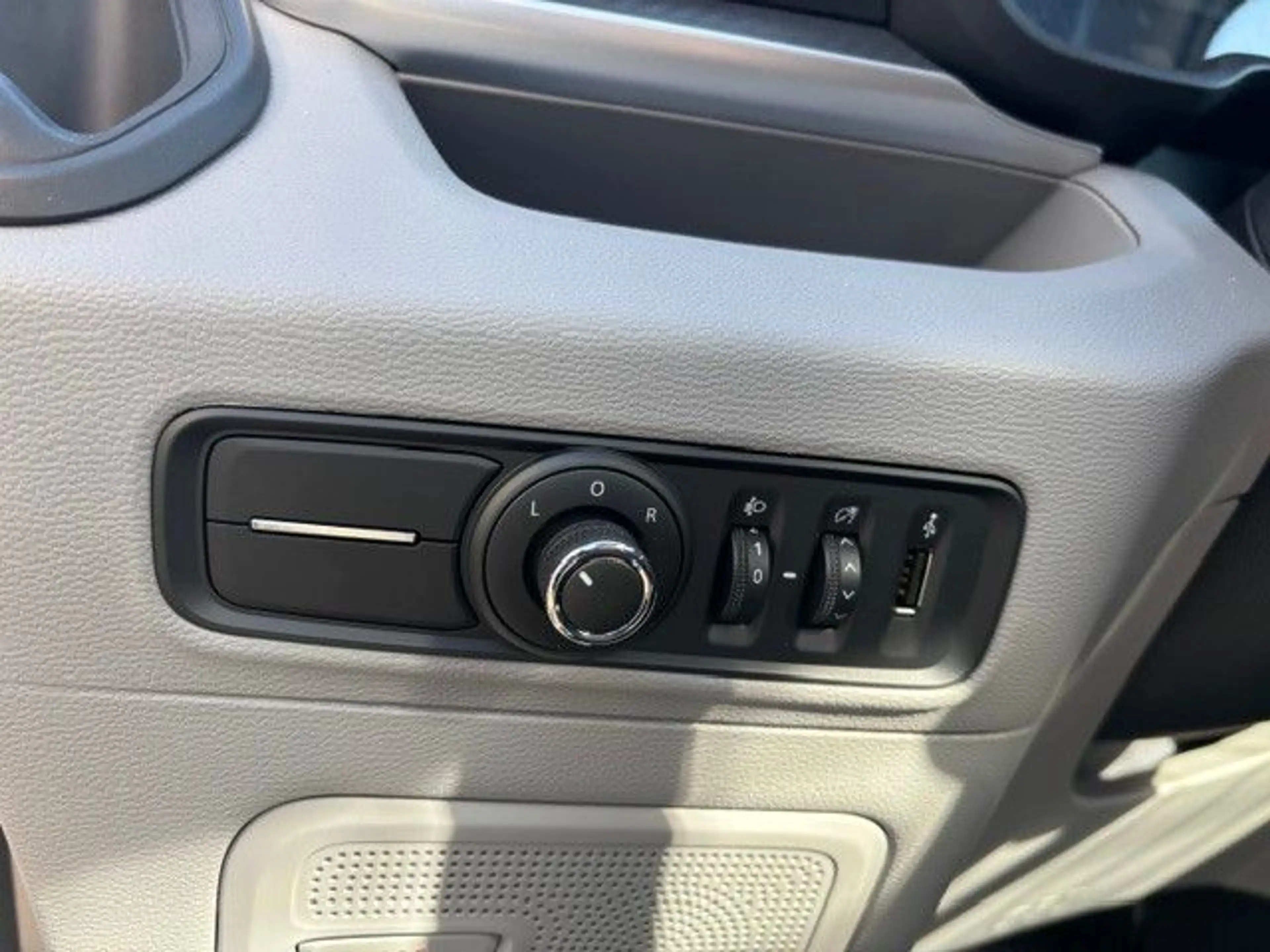 Maxus Deliver 9 Pritsche 2.0 L4 Klima/Tempomat — photo 11