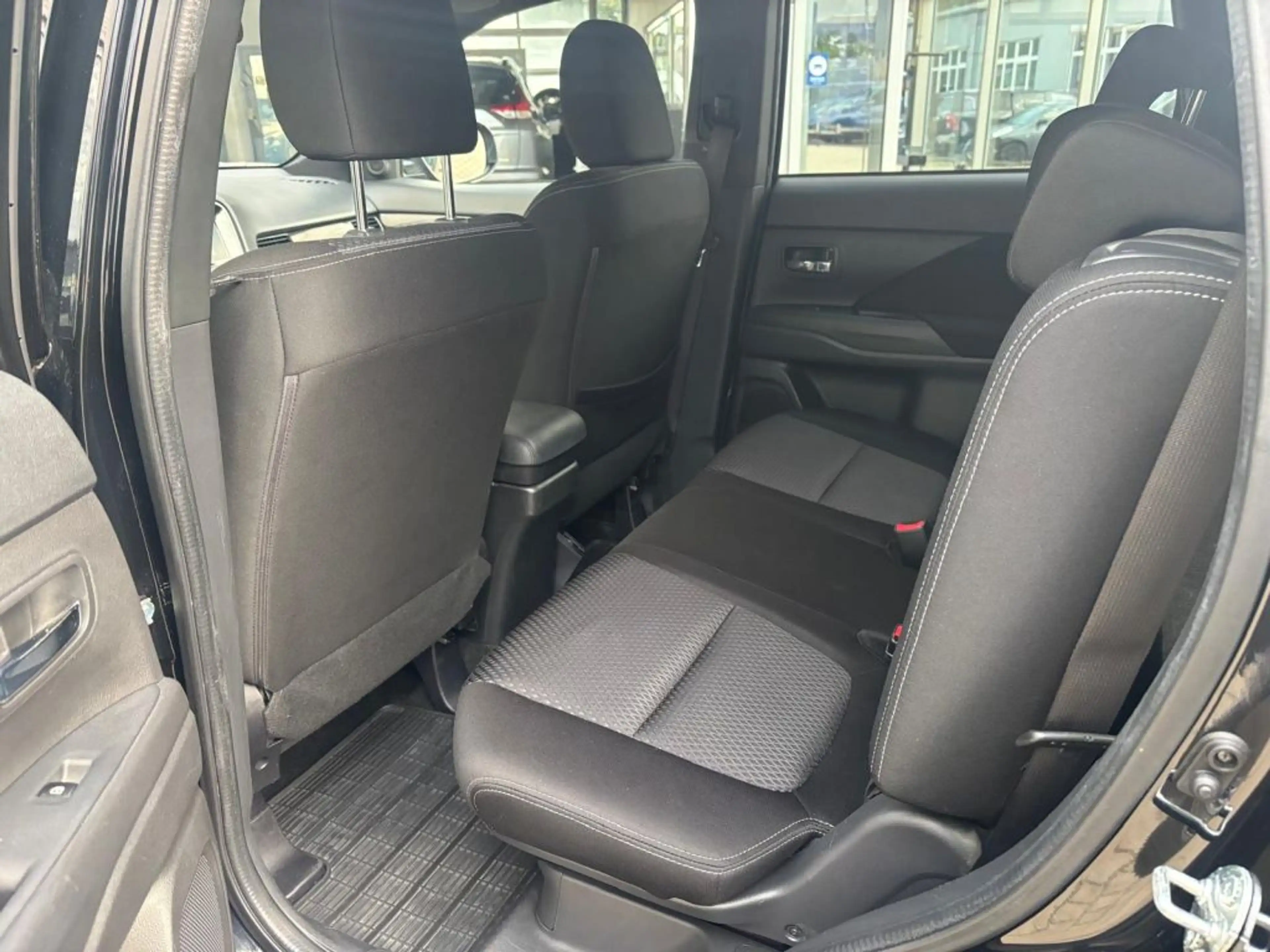 Mitsubishi Outlander 2.0 2WD CVT Edition+ — photo 7