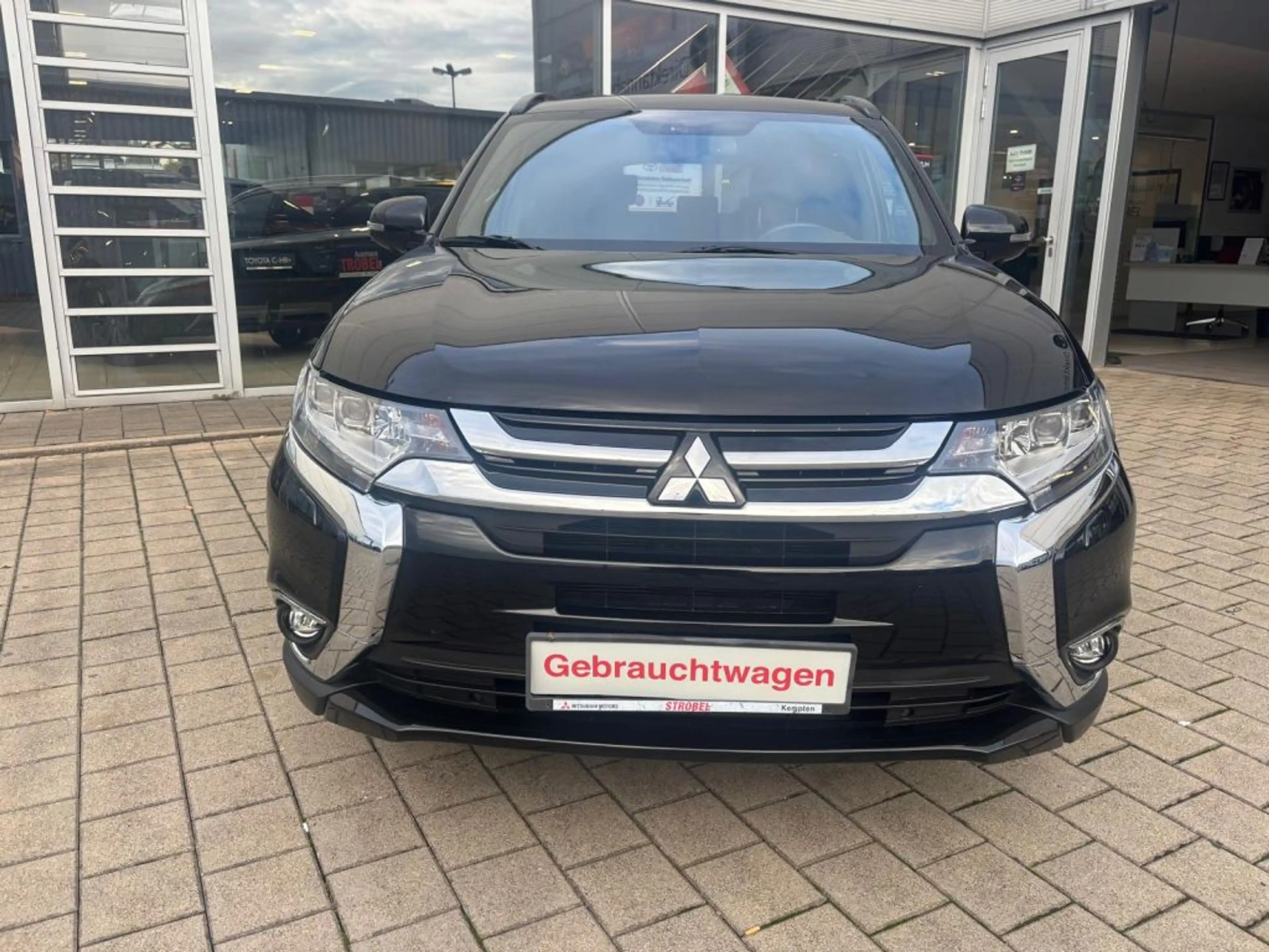 Mitsubishi Outlander 2.0 2WD CVT Edition+ — photo 2