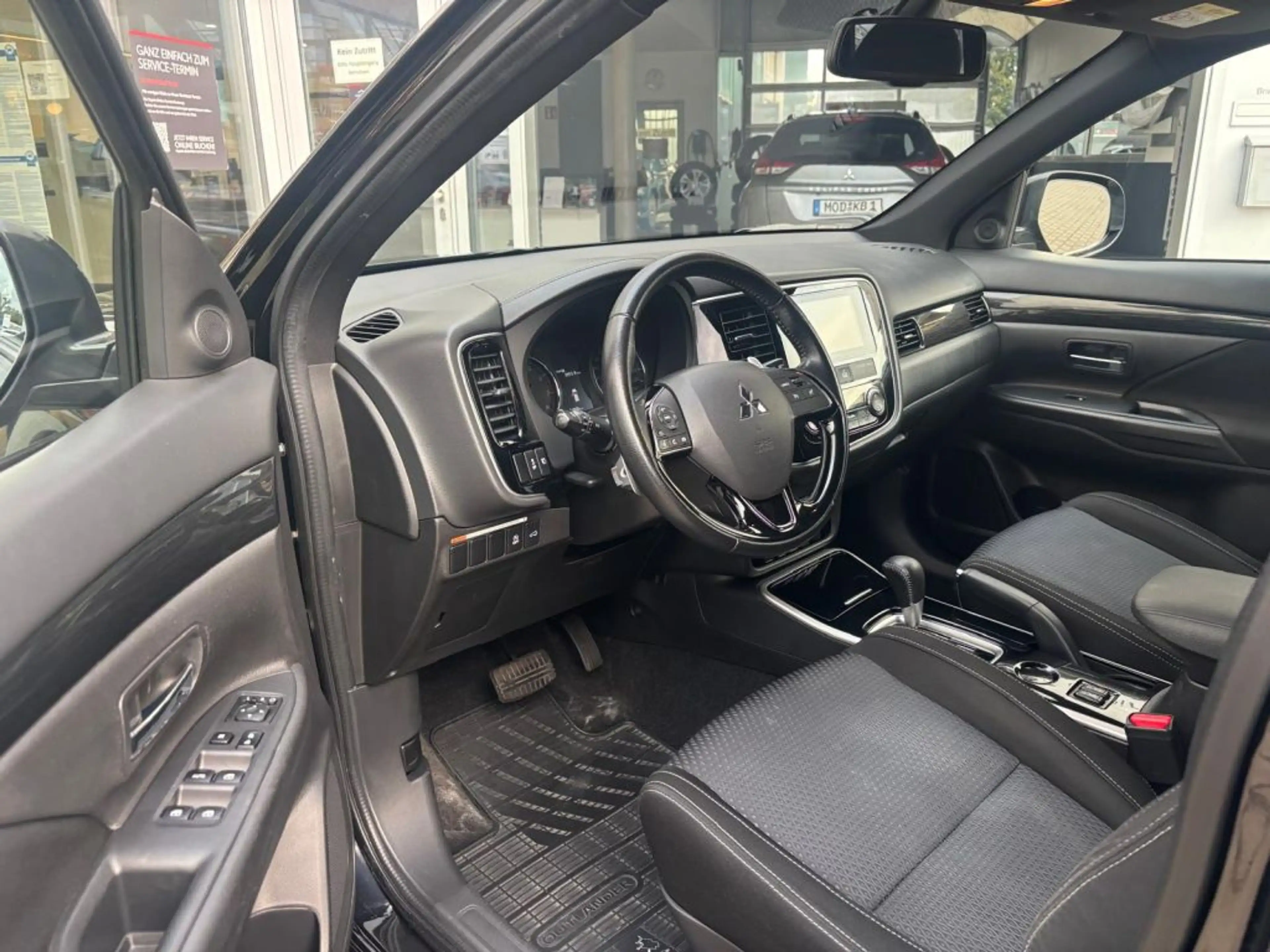 Mitsubishi Outlander 2.0 2WD CVT Edition+ — photo 6