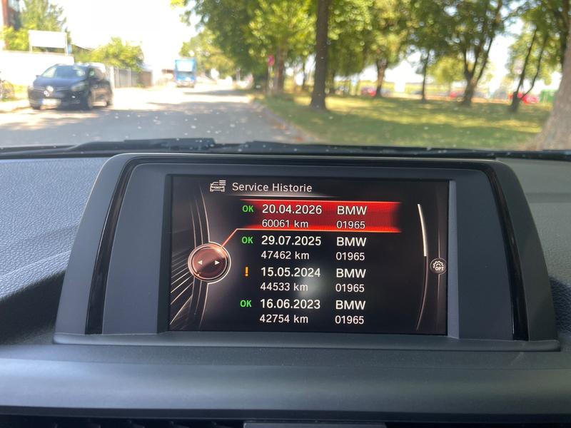 BMW 116 i Sport Line Navi*LED*1HD*Scheckheft BMW* — photo 15