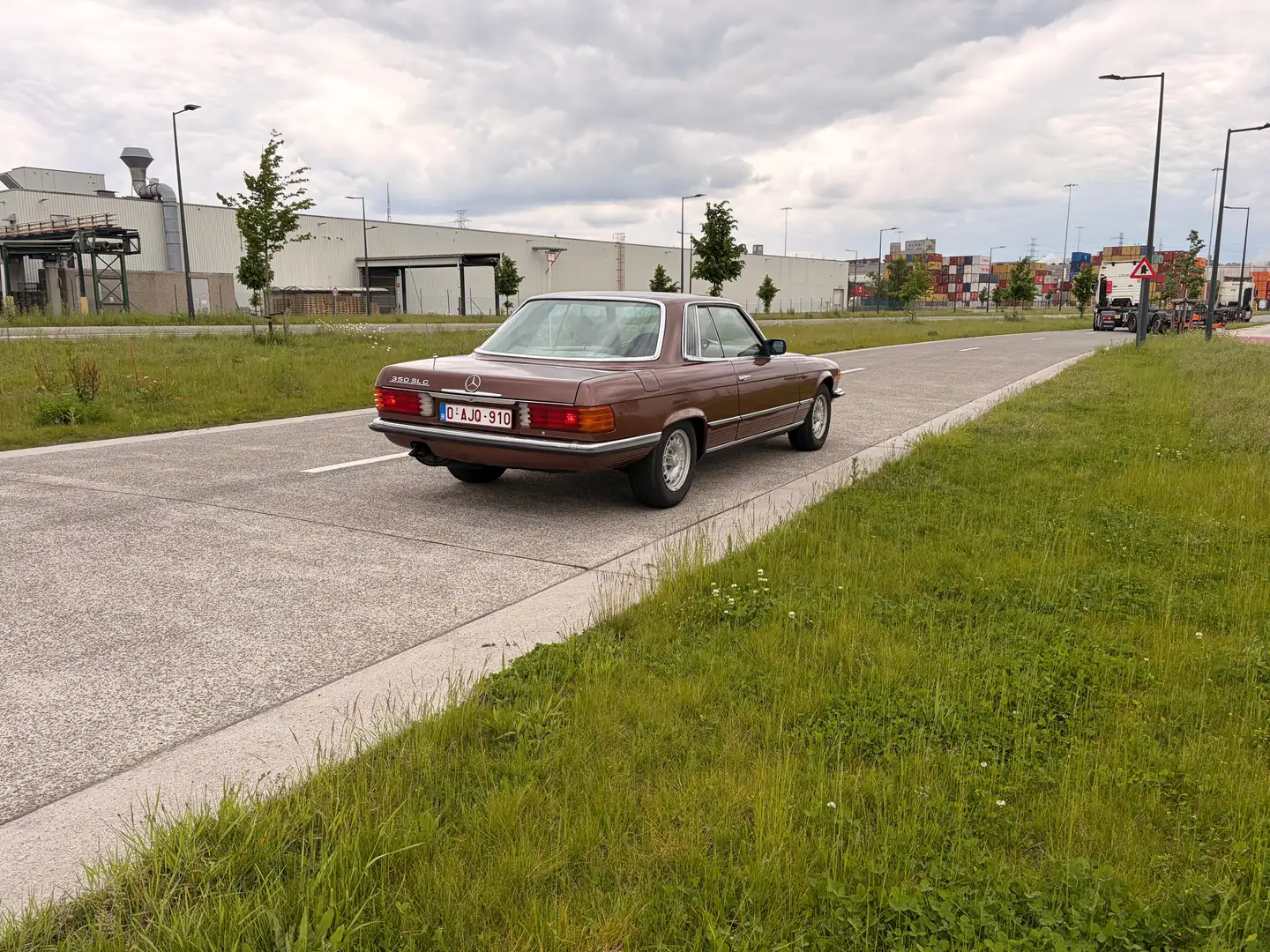 Mercedes-Benz SLC 350 V8 Braun - 2
