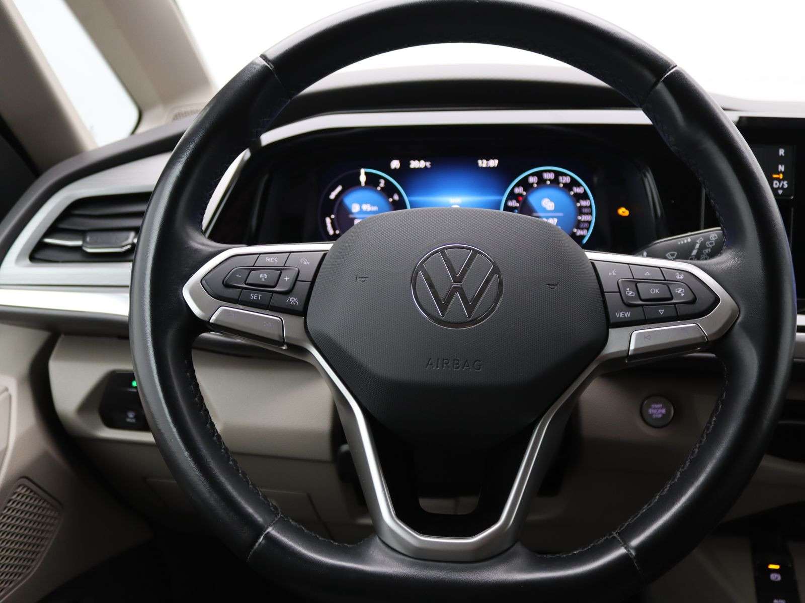Volkswagen T7