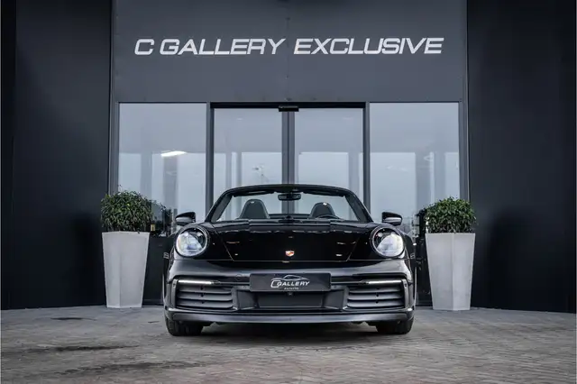 Porsche 911 view 2