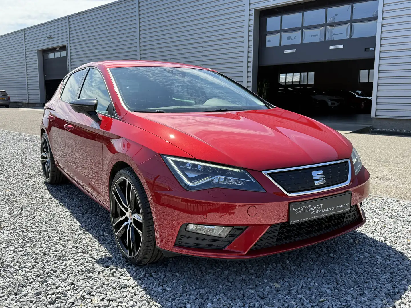 SEAT Leon TSI Style DSG Virtueel|Camera|LED|Keyles|ACC Vol! Rood - 2