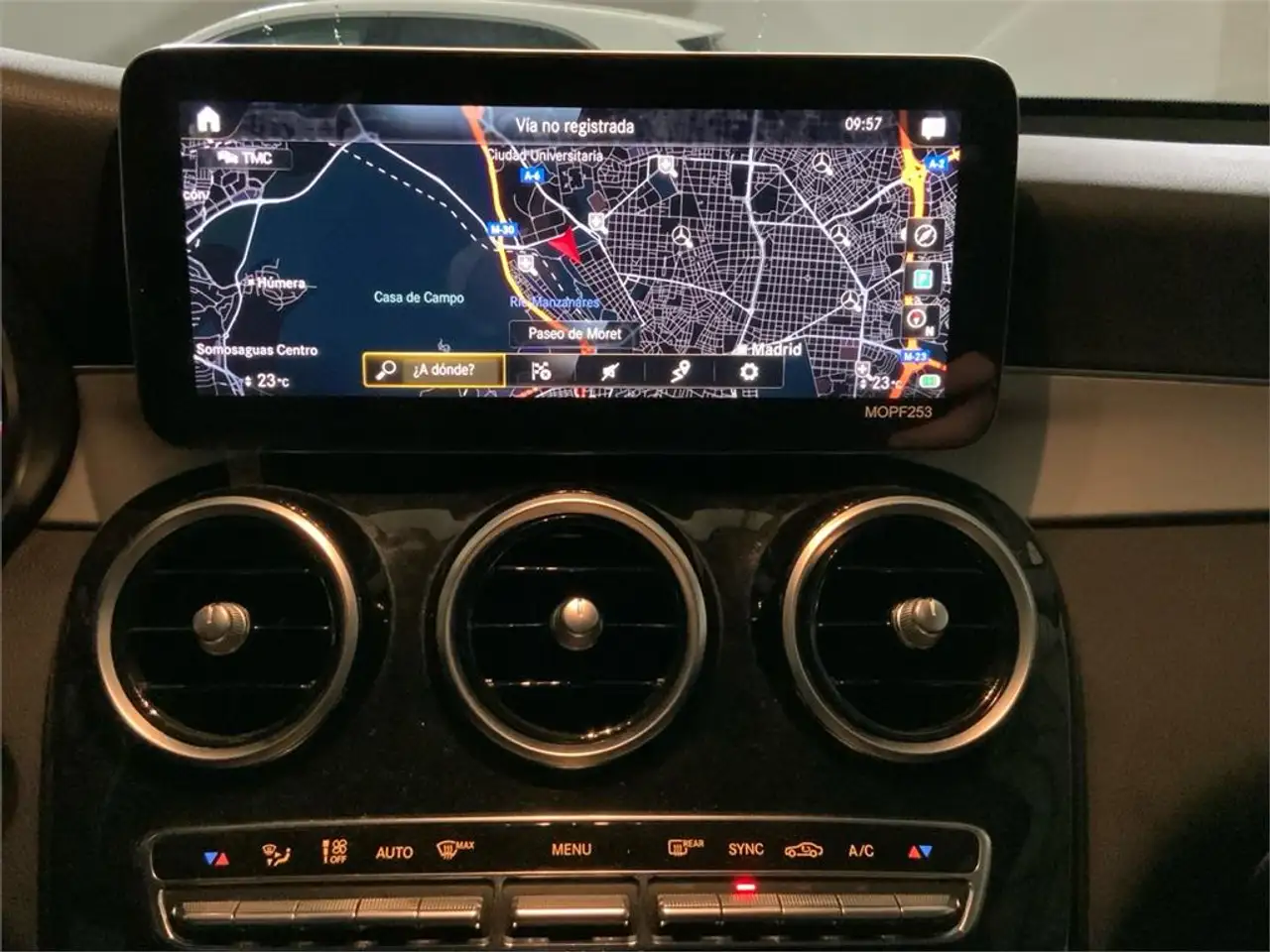 2022 Mercedes-Benz GLC 200 d 4MATIC, photograph 11