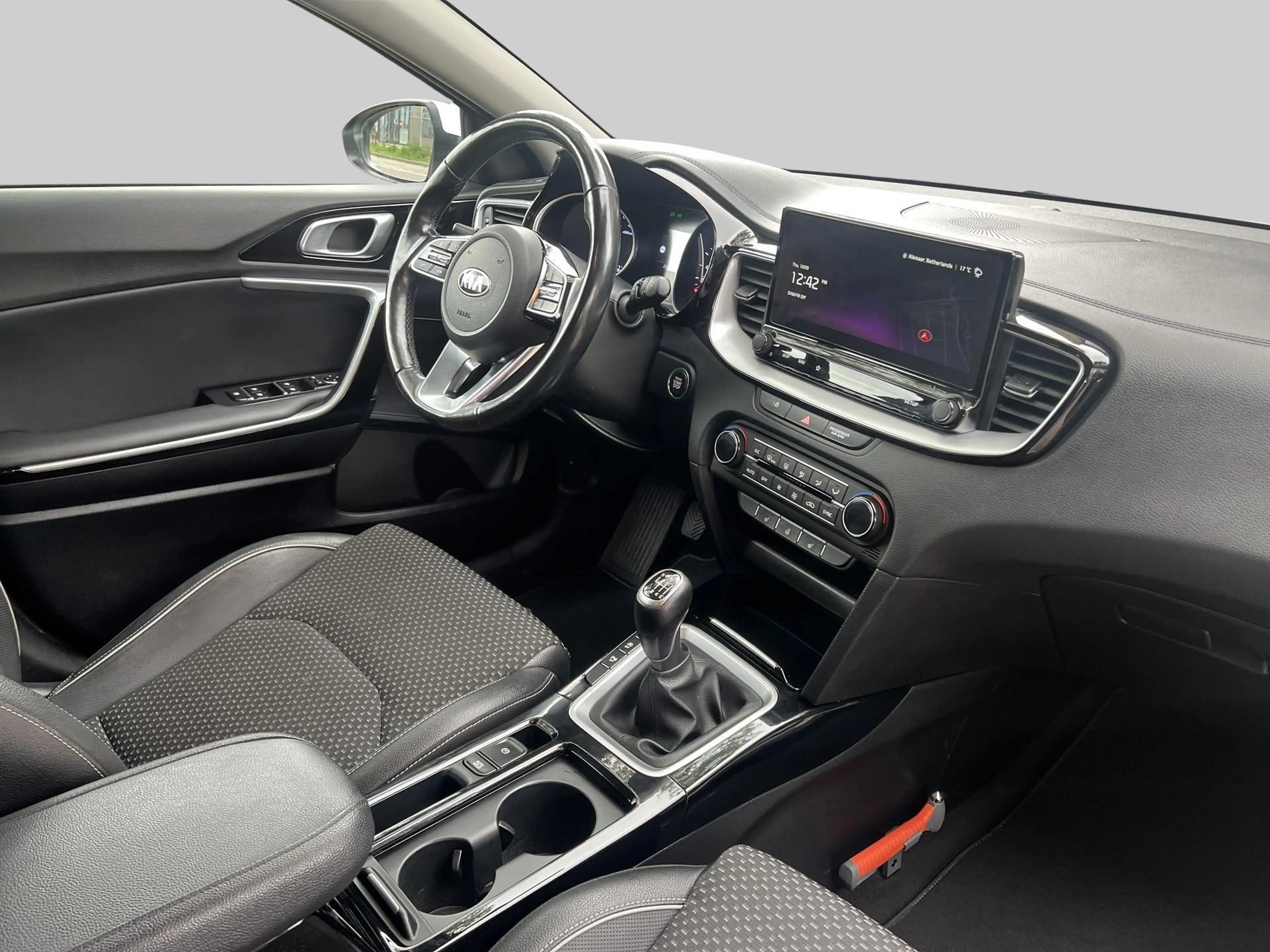Kia Ceed SW / cee'd SW Sportswagon 1.5 T-GDi DynamicPlusLine | Achteruitr — photo 13