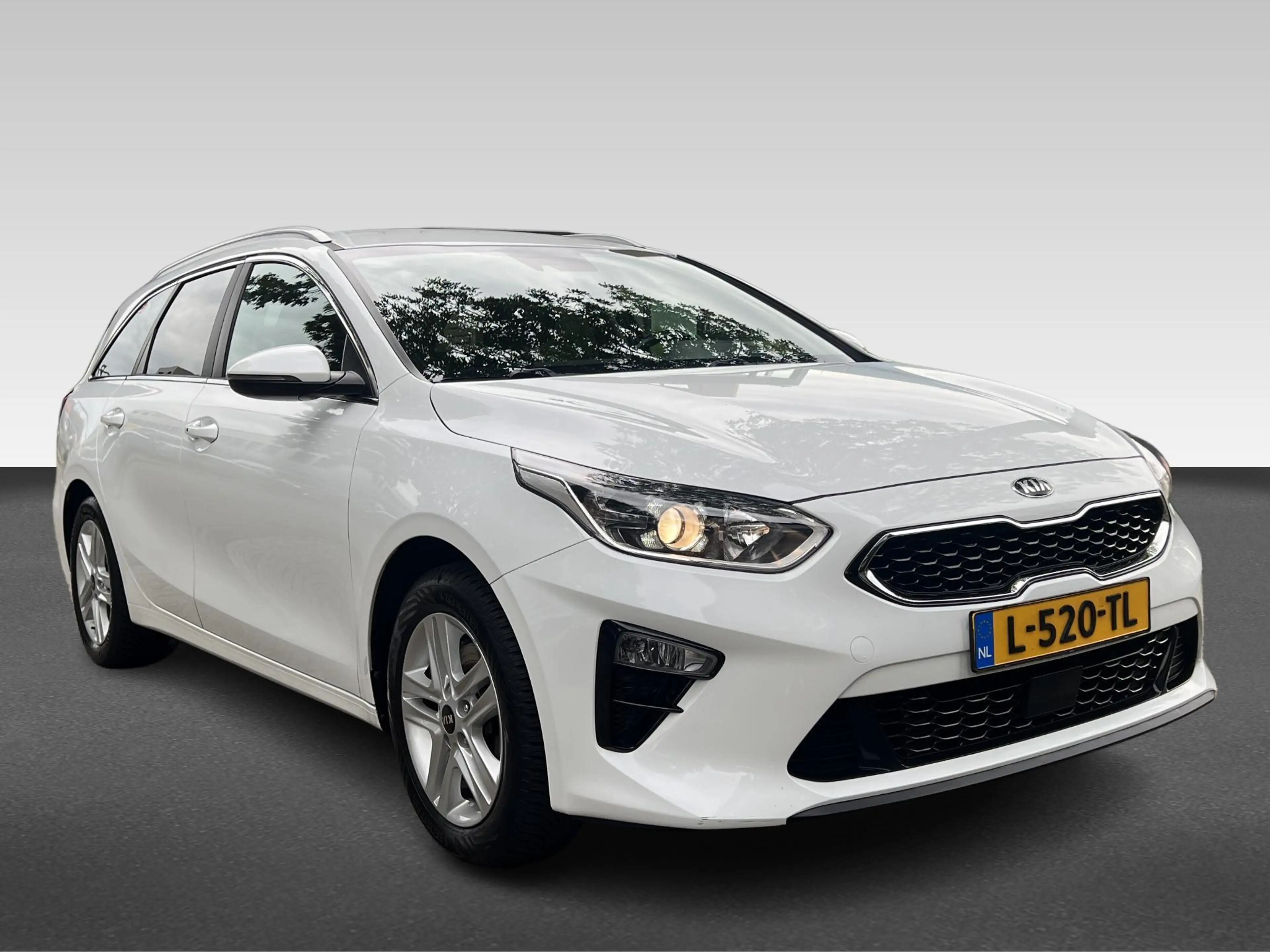 Kia Ceed SW / cee'd SW Sportswagon 1.5 T-GDi DynamicPlusLine | Achteruitr — photo 8