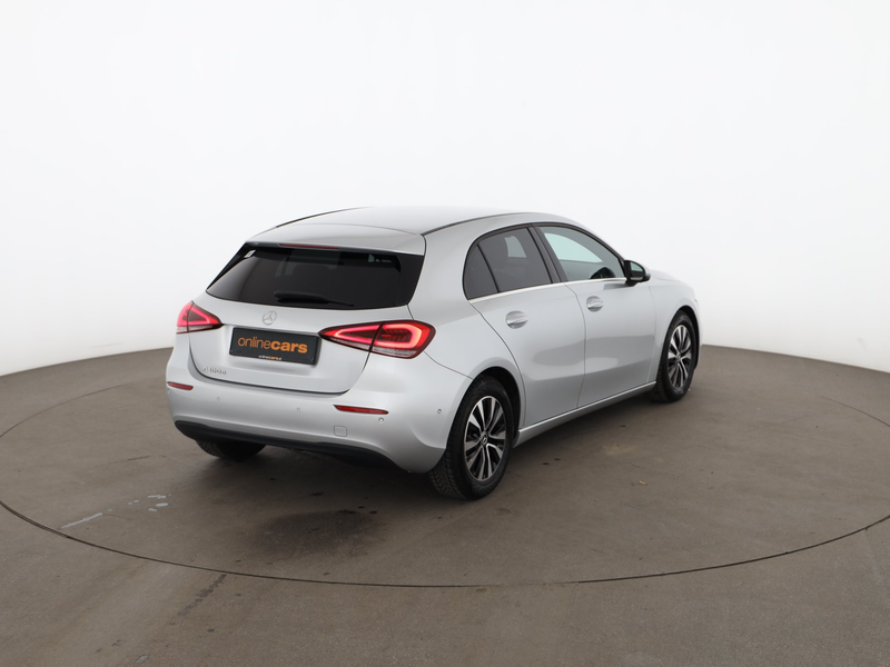 Mercedes-Benz A 180 d Style Aut LED LEDER NAVI R-CAM SITZHZG — photo 3