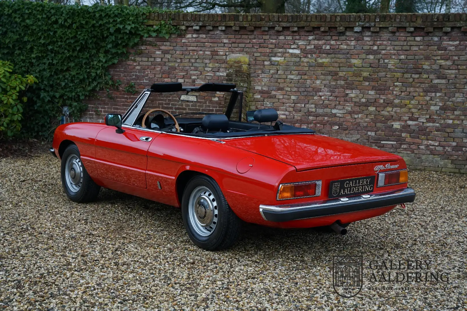 Alfa Romeo 2000 Spider Veloce Mechanically very well maintained an Rood - 2
