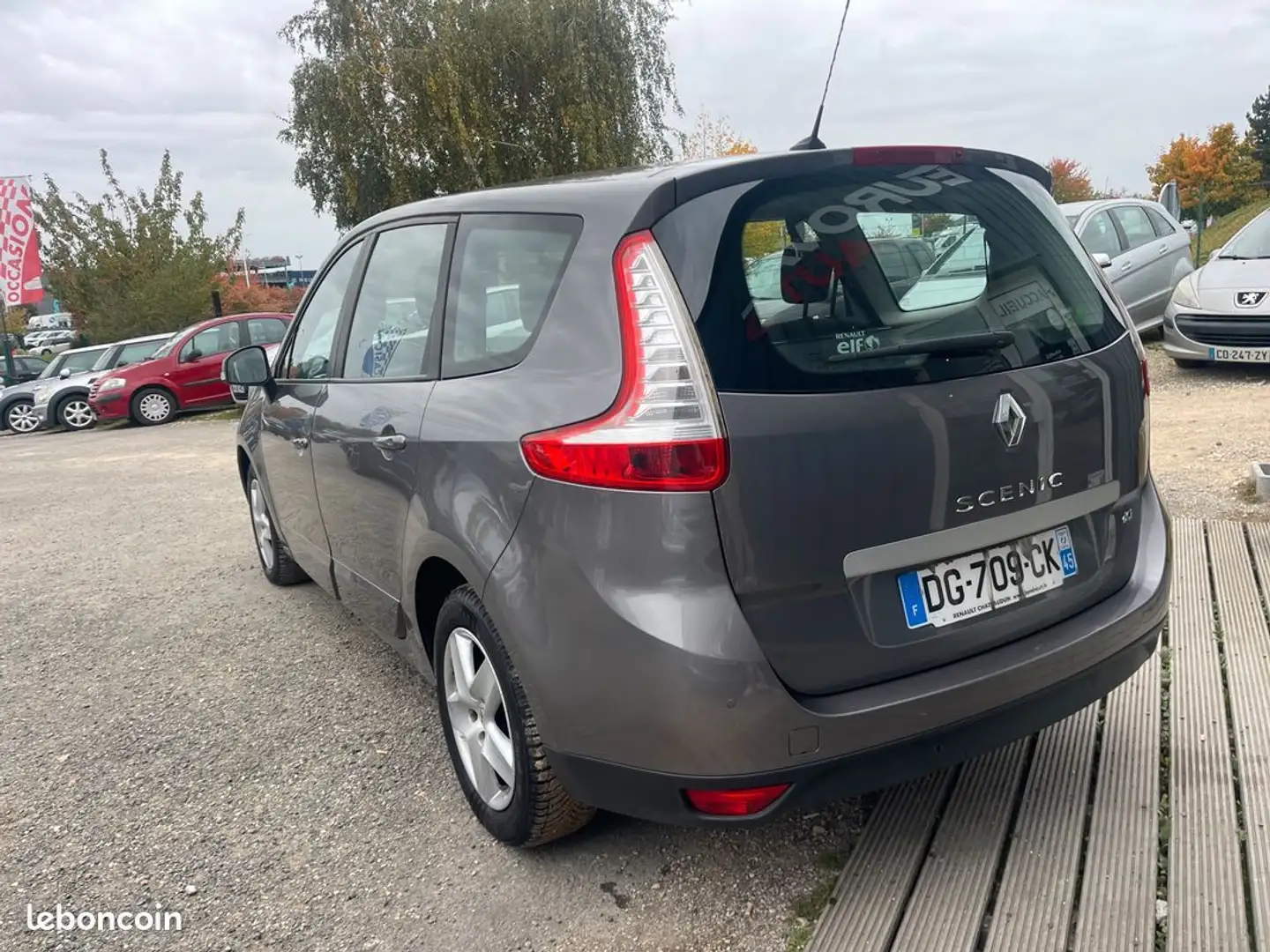Renault Grand Scenic III Phase 2 1.6 dCi 130 cv 7 places Beige - 2