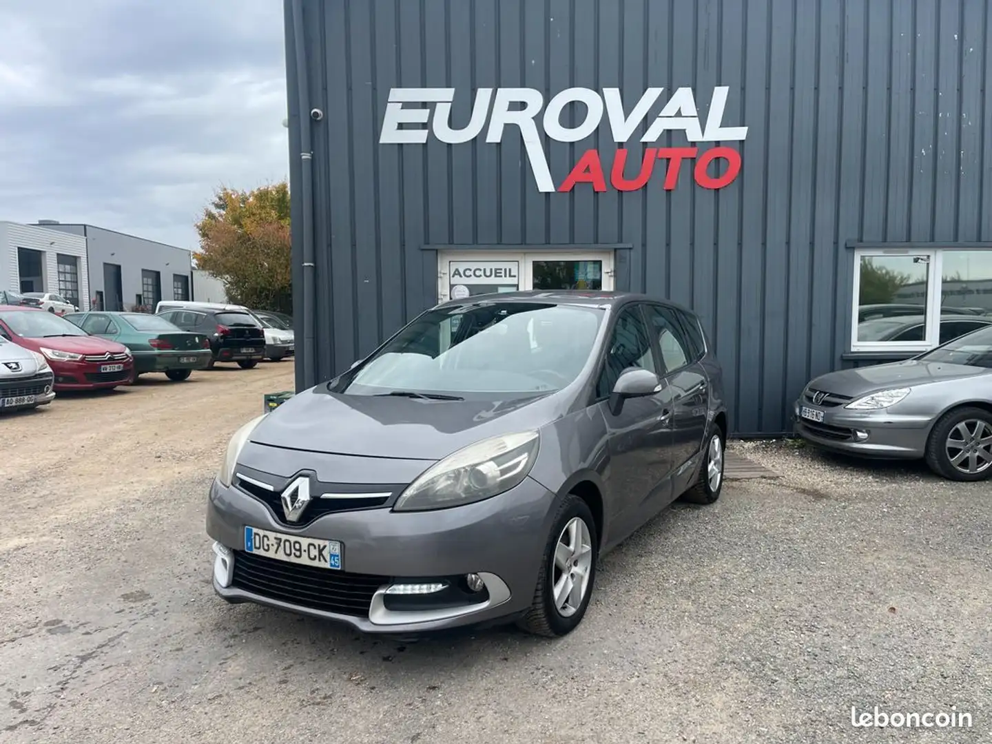 Renault Grand Scenic III Phase 2 1.6 dCi 130 cv 7 places Beige - 1