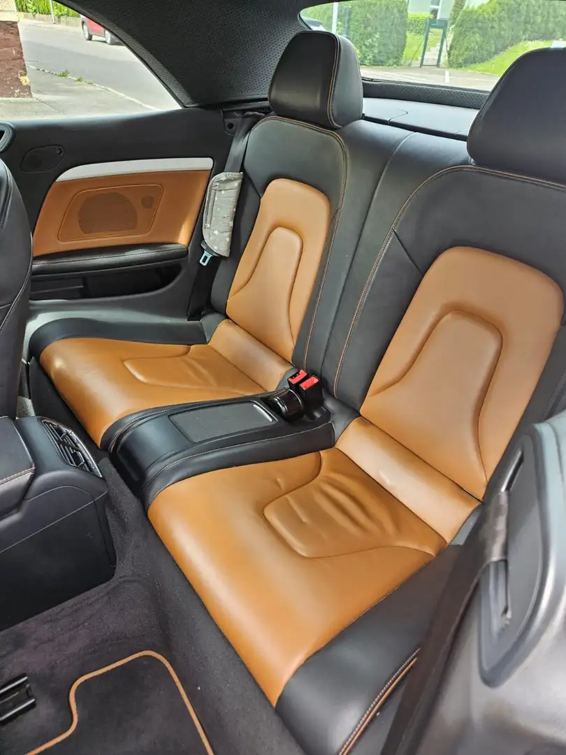 Audi A5 Cabrio 2,0 TDI quattro Sport DPF - 2