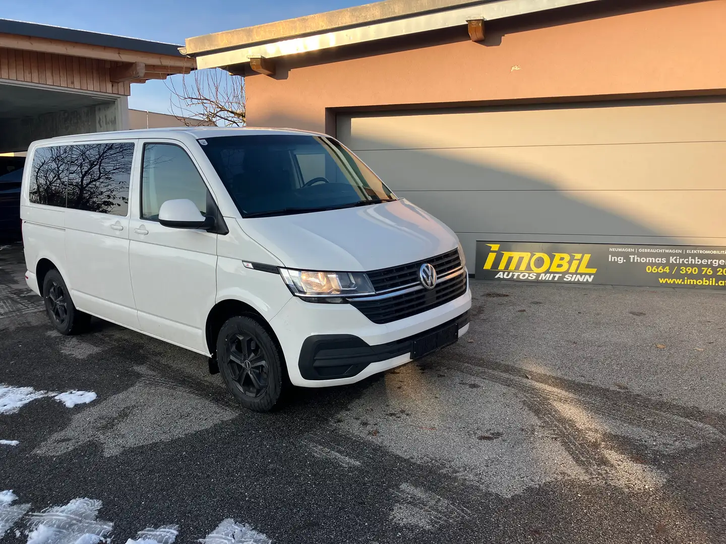 Volkswagen T6.1 Kombi Transporter Plus Doppelkabiner 2.0TDI Blanco - 1