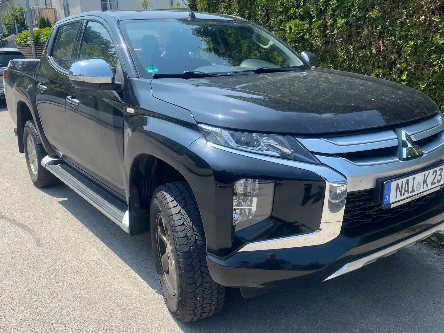 Mitsubishi L200 L200 Pick Up 4x4 S Schwarz - 1