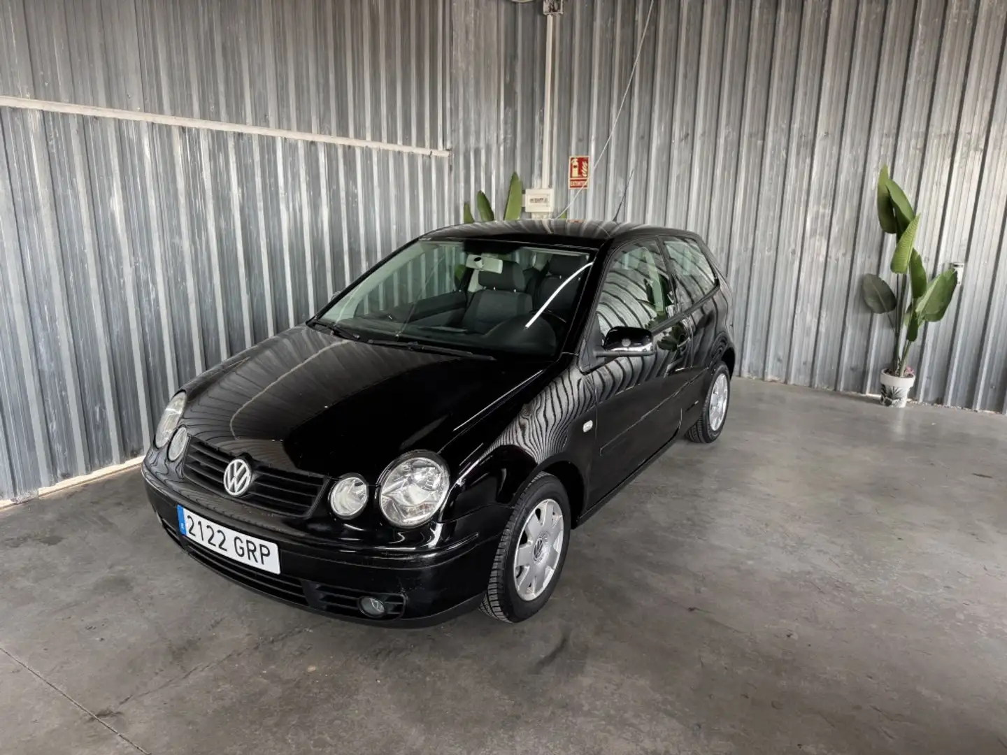 Volkswagen Polo 1.9TDI Trendline Noir - 1