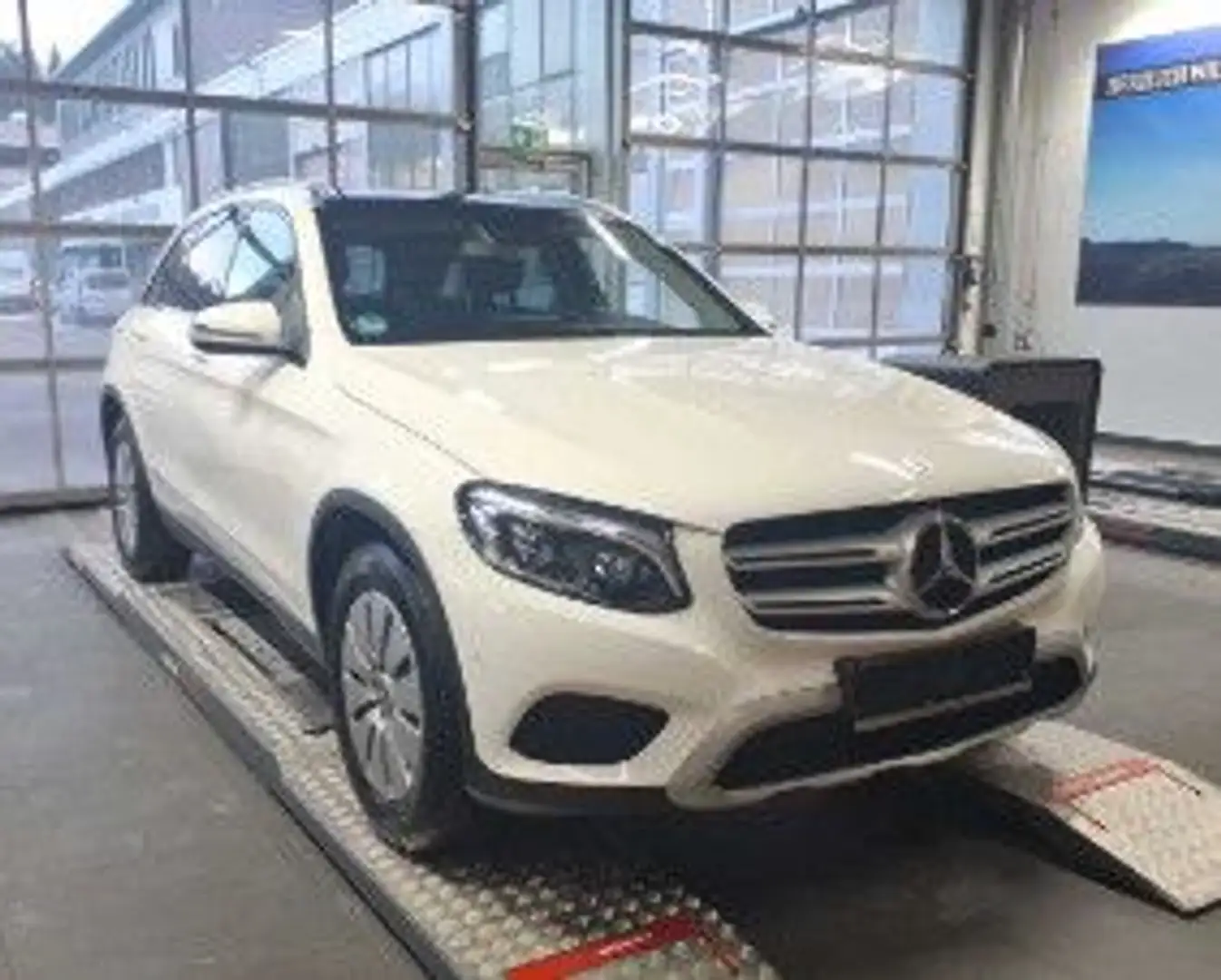 Mercedes-Benz GLC 220 d 4Matic*PANO*BURM*KAMERA* Blanc - 2