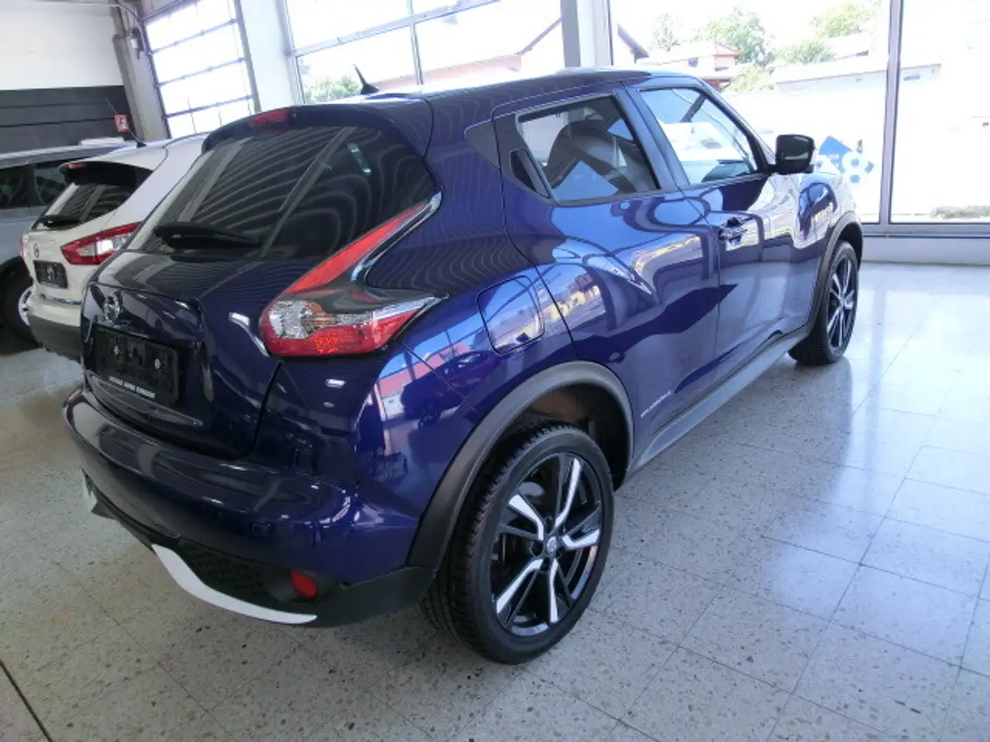 Nissan Juke 1,2 DIG-T N-Connecta Blau - 2
