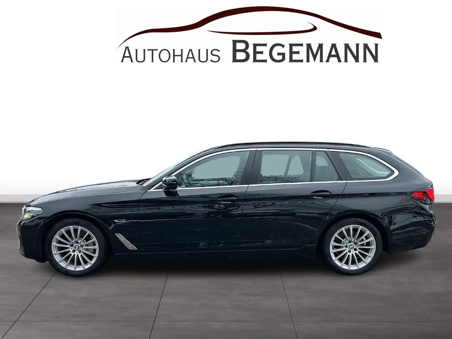 BMW 530 e T AHK ACC DrivAssProf Sportstz Schwarz - 2