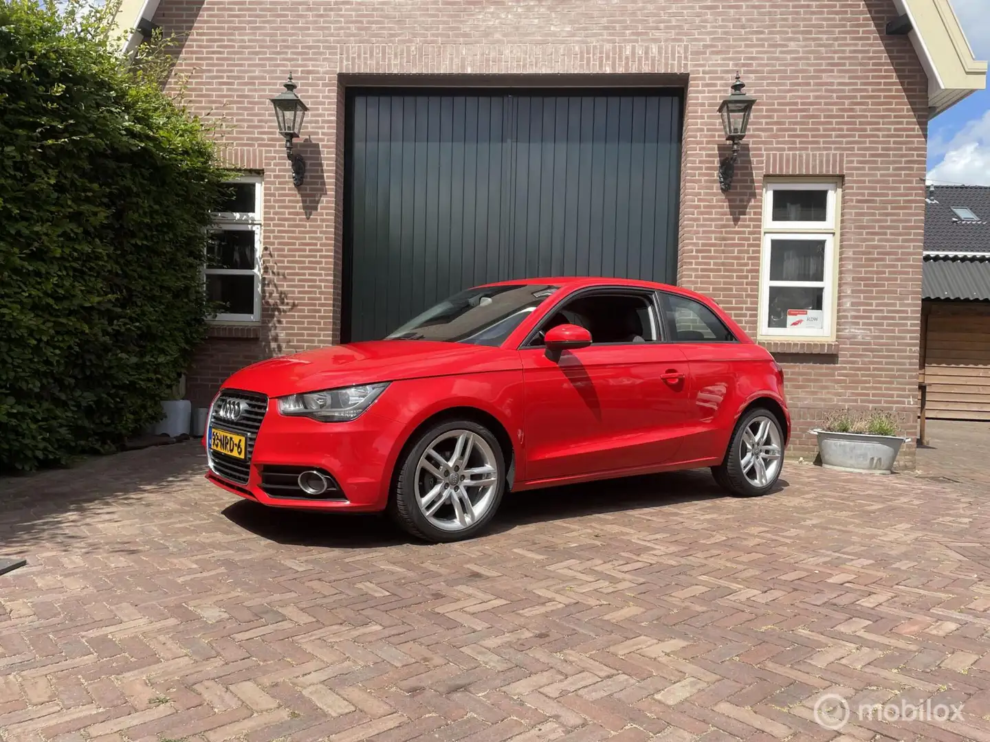 Audi A1 1.2 TFSI Ambition Pro Line Business Roşu - 1