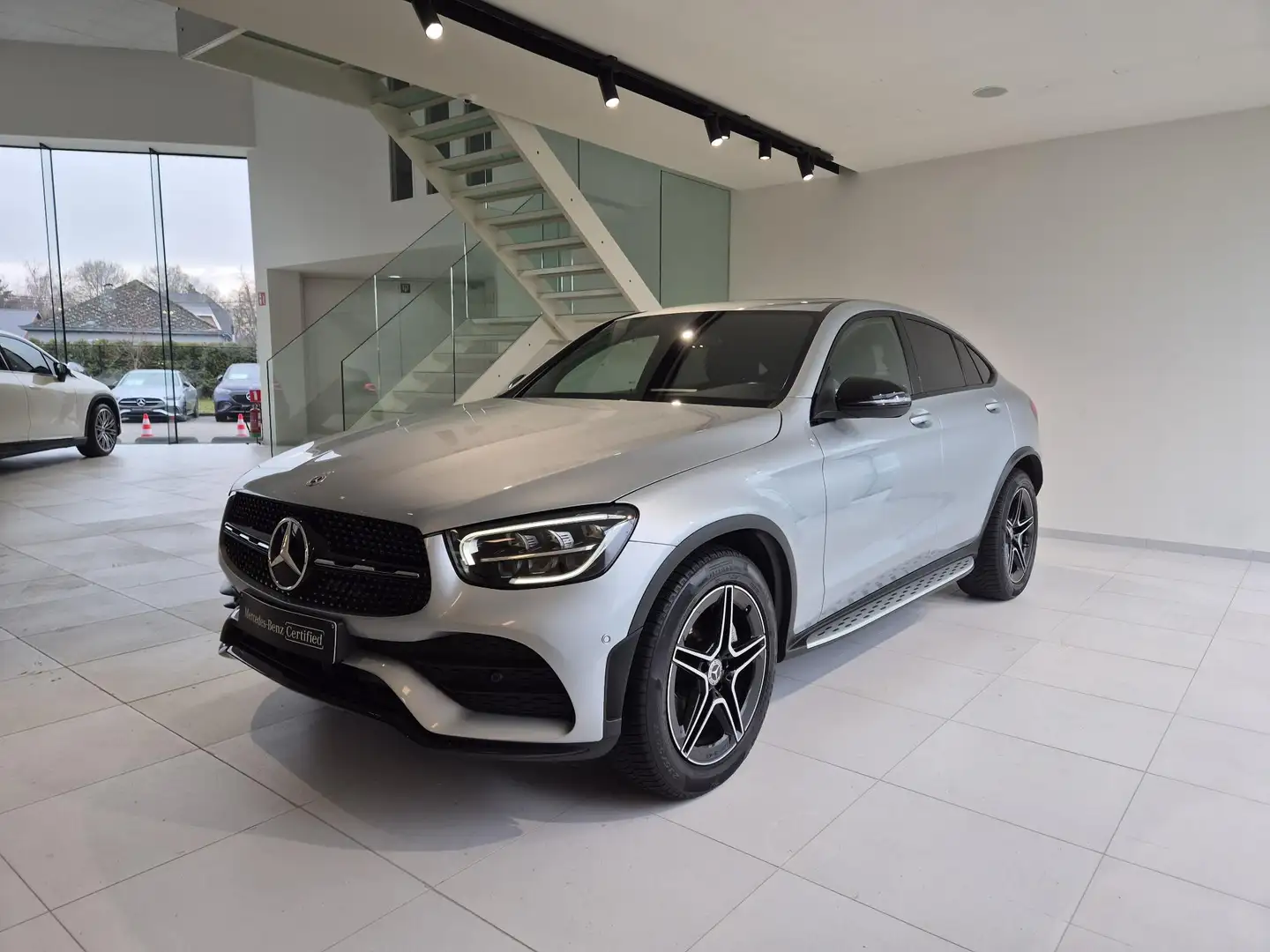 Mercedes-Benz GLC 200 4MATIC Coupé AMG Line | Panoramisch Dak | Trekhaak Silber - 2