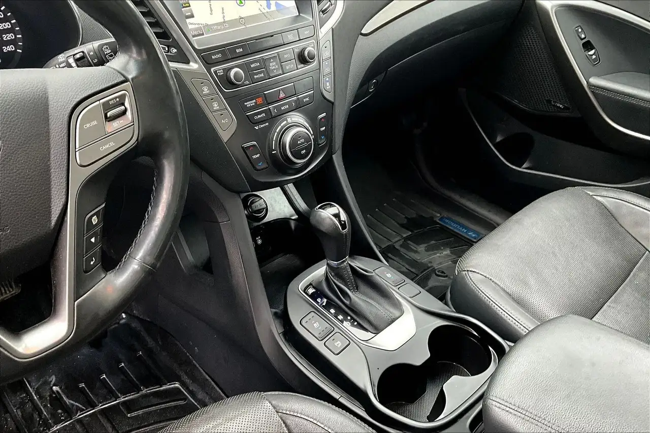 Hyundai SANTA FE снимка Hyundai SANTA FE