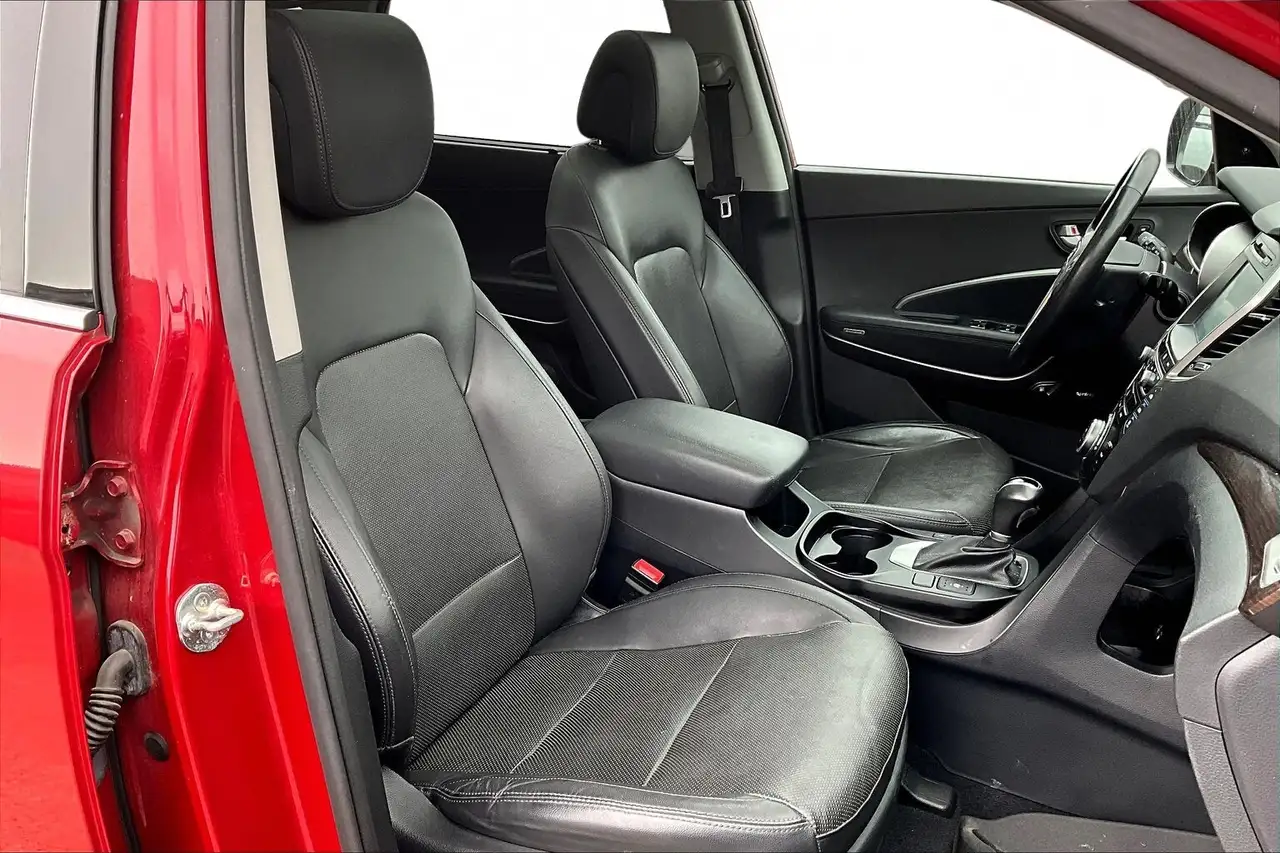 Hyundai SANTA FE снимка Hyundai SANTA FE