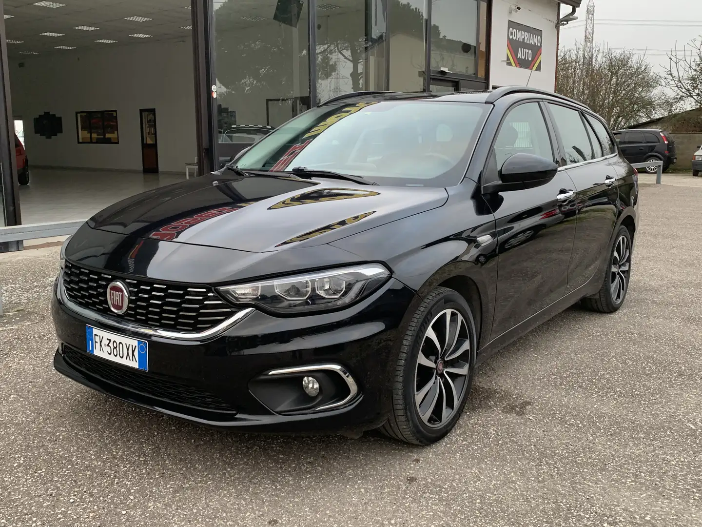 Fiat Tipo SW II SW 1.6 mjt Lounge s Schwarz - 1