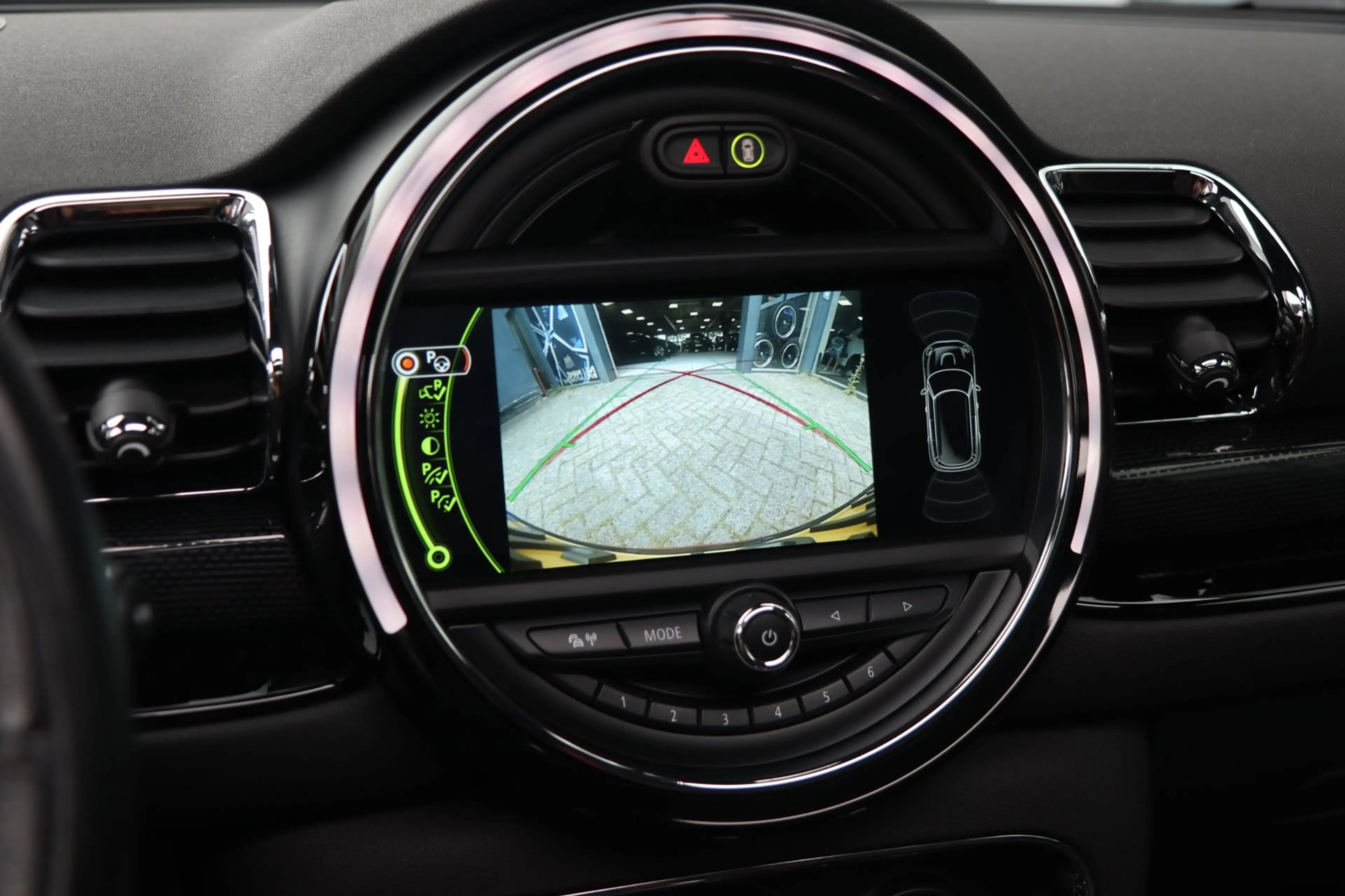 MINI Cooper S Clubman 2.0 Chili Serious / PANO / HUD / ACC / H&K / CAMER — photo 8