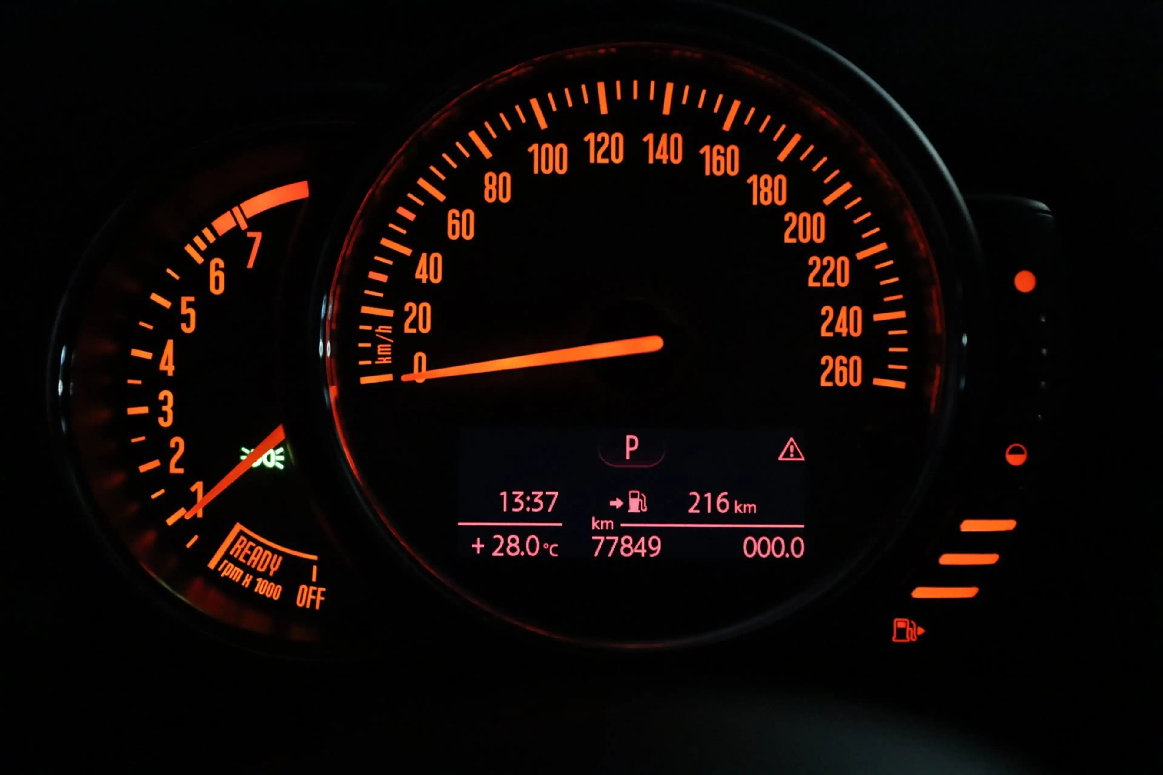 MINI Cooper S Clubman 2.0 Chili Serious / PANO / HUD / ACC / H&K / CAMER — photo 7