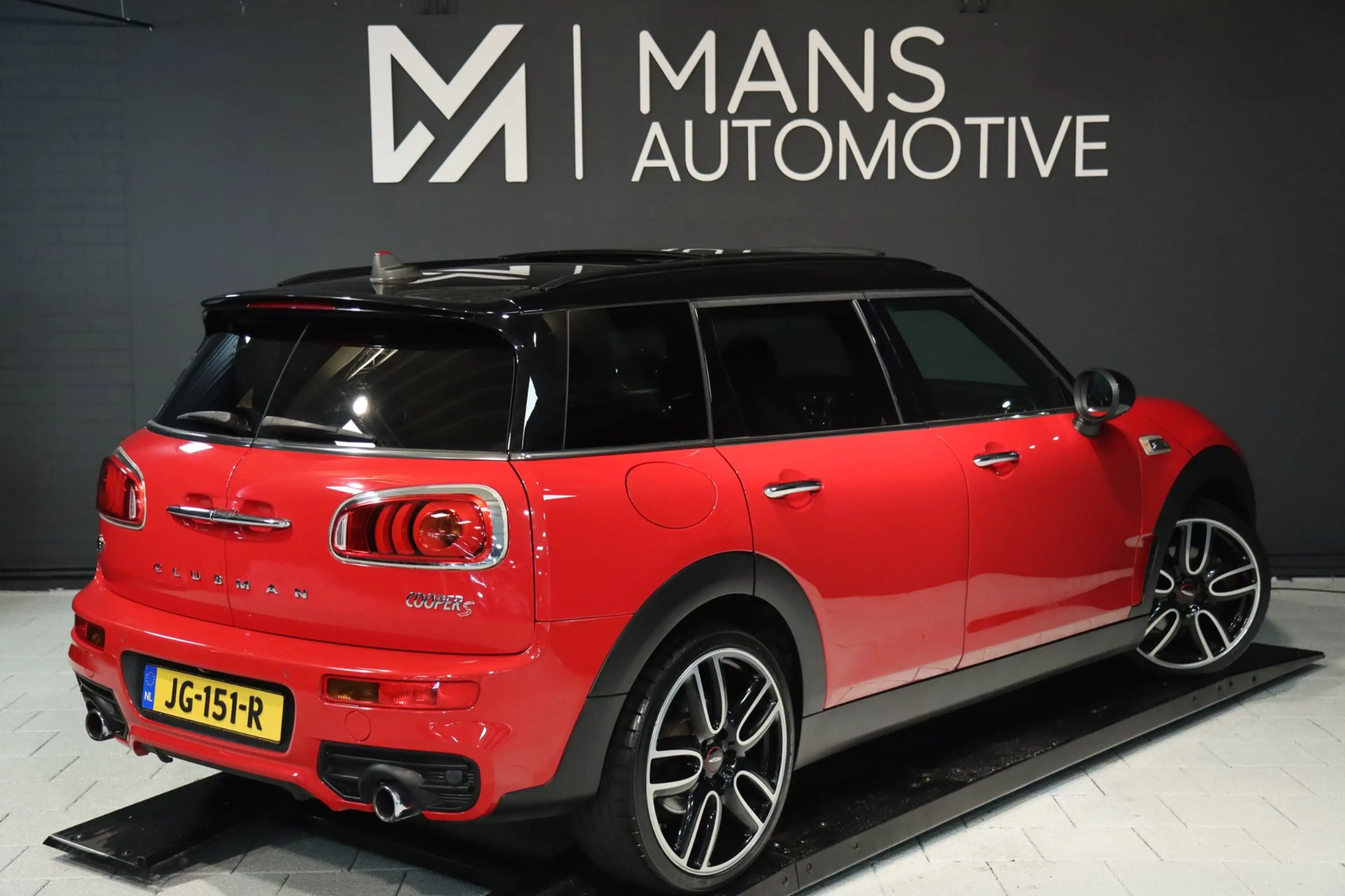MINI Cooper S Clubman 2.0 Chili Serious / PANO / HUD / ACC / H&K / CAMER — photo 4