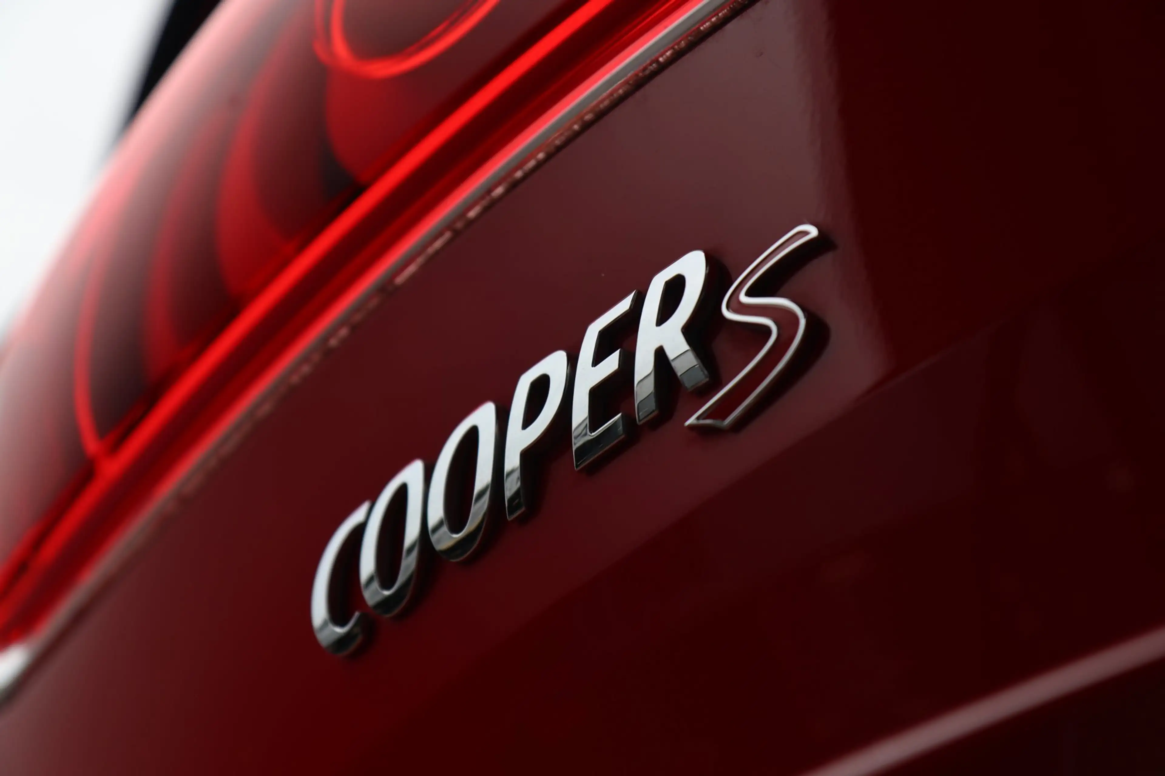 MINI Cooper S Clubman 2.0 Chili Serious / PANO / HUD / ACC / H&K / CAMER — photo 22