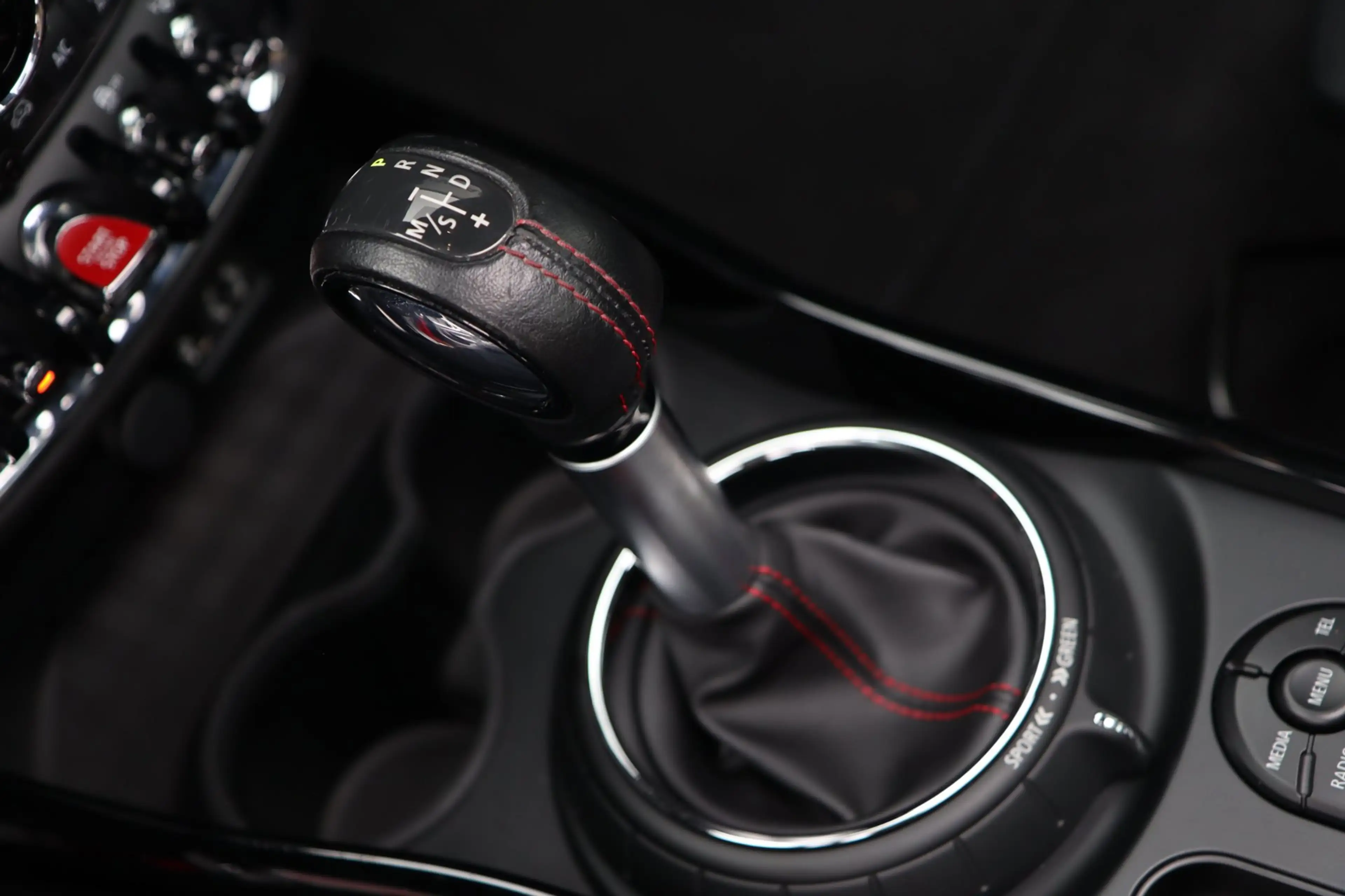 MINI Cooper S Clubman 2.0 Chili Serious / PANO / HUD / ACC / H&K / CAMER — photo 24