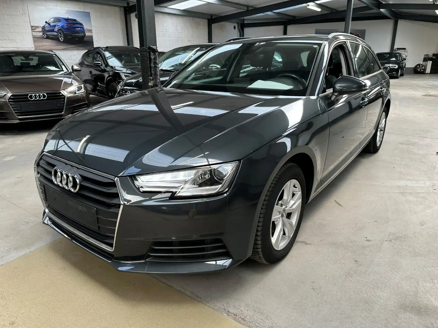 Audi A4 A4 Avant 2.0 TFSI CNG Gris - 2