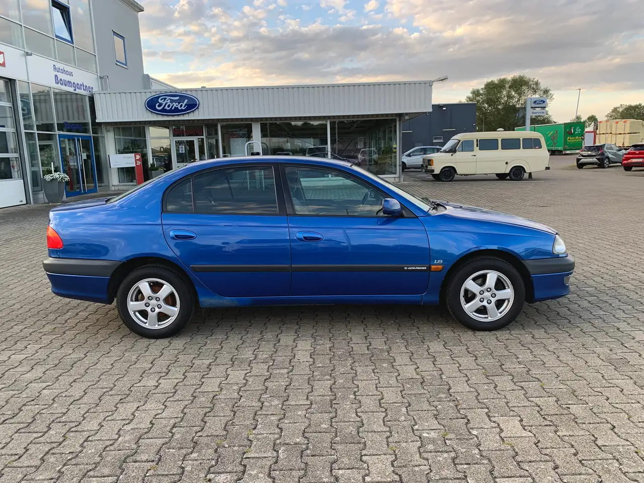 Toyota Avensis 1.8 linea sol, foto 2