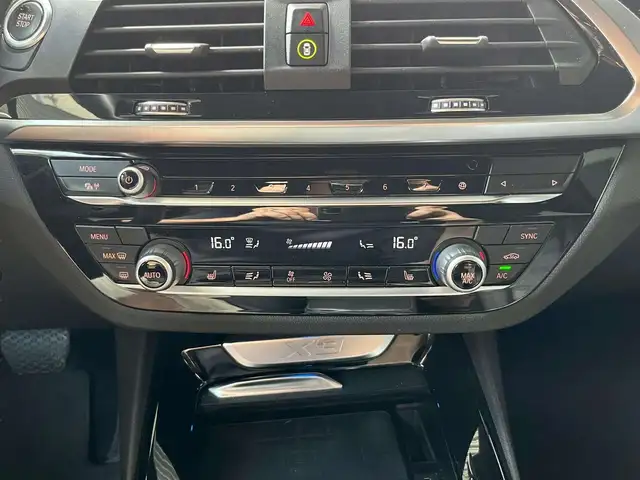 BMW X3 view 9
