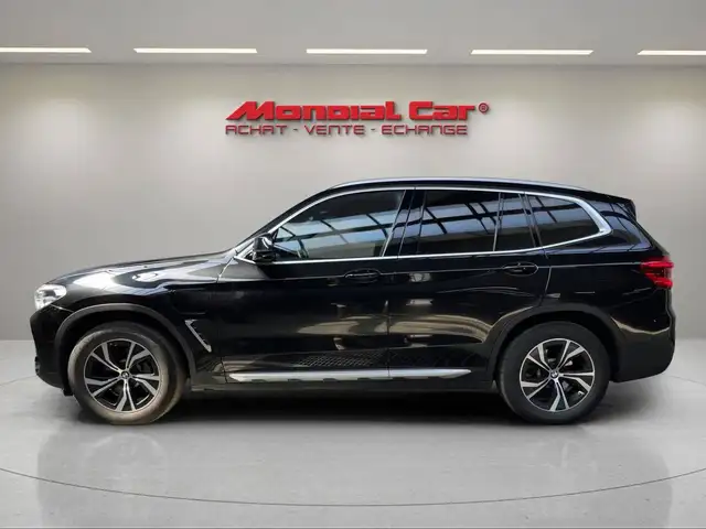 BMW X3 view 4