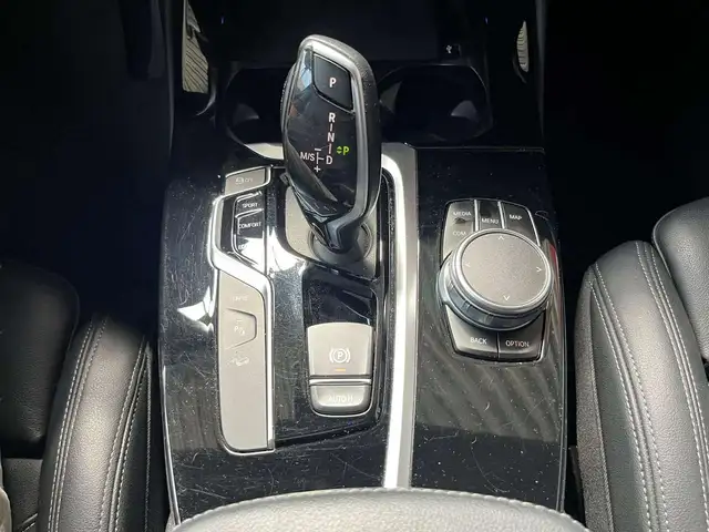 BMW X3 view 11
