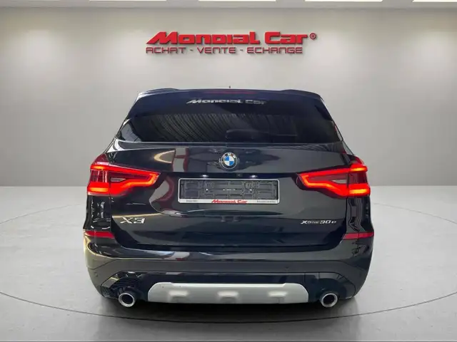 BMW X3 view 6