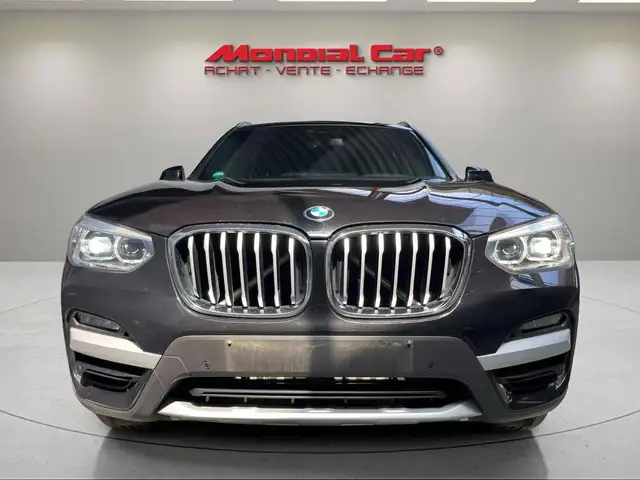 BMW X3 view 3
