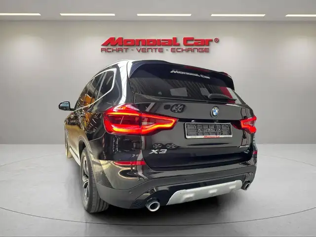 BMW X3 view 5
