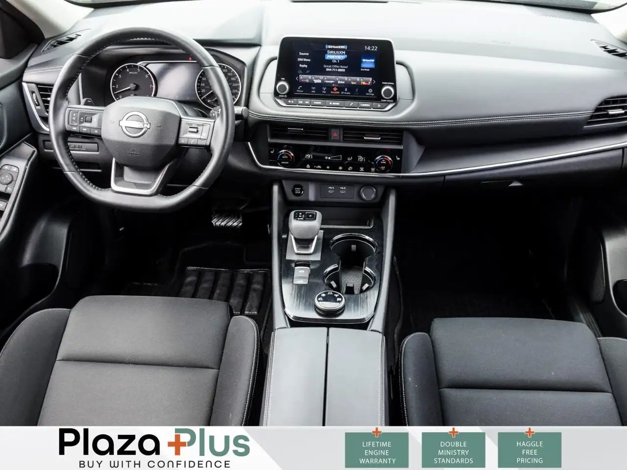 Nissan Rogue fotografie Nissan Rogue