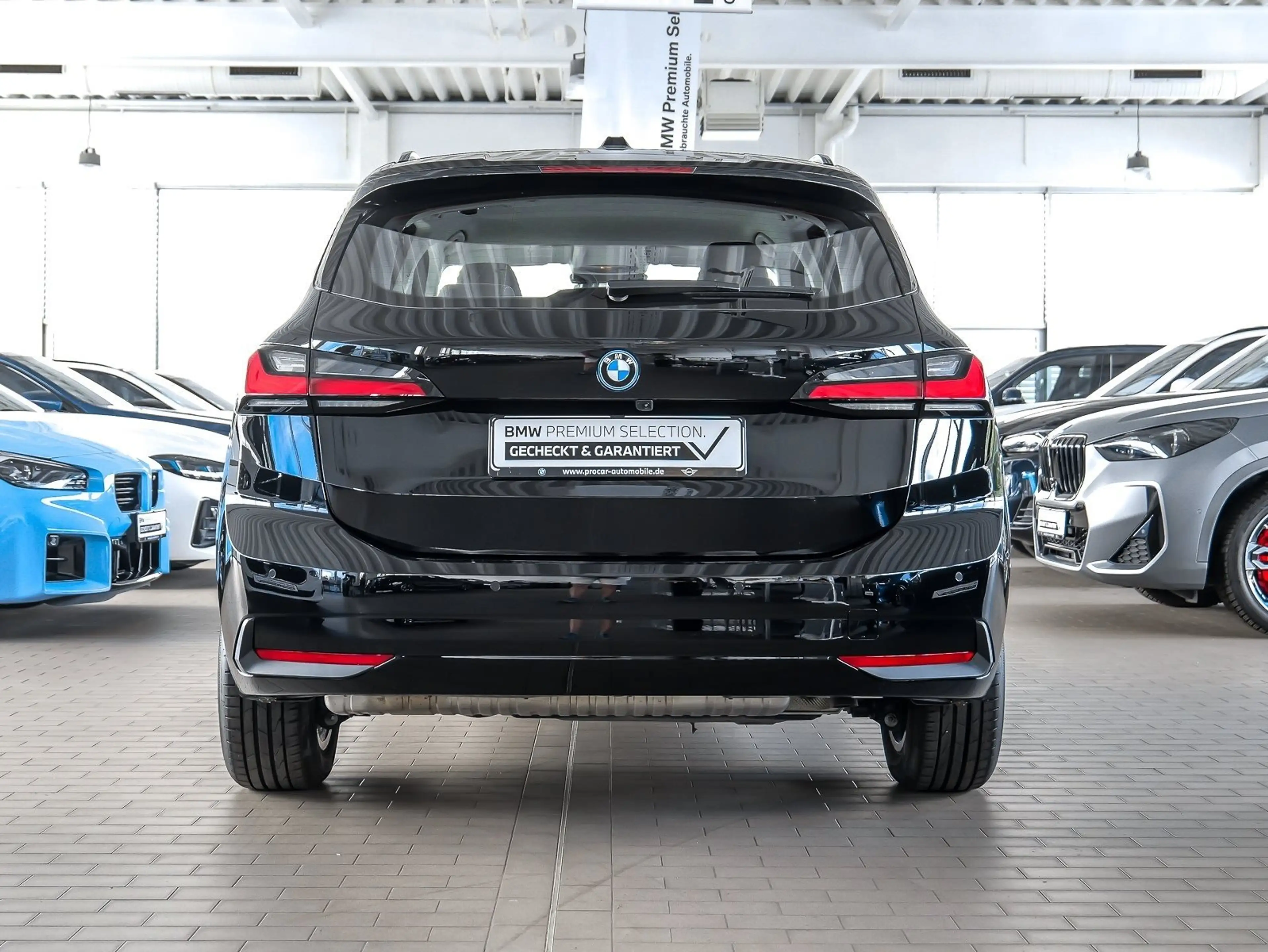 BMW 230 e xDrive ActiveTourer AHK HeadUp 360 Grad ACC — photo 12