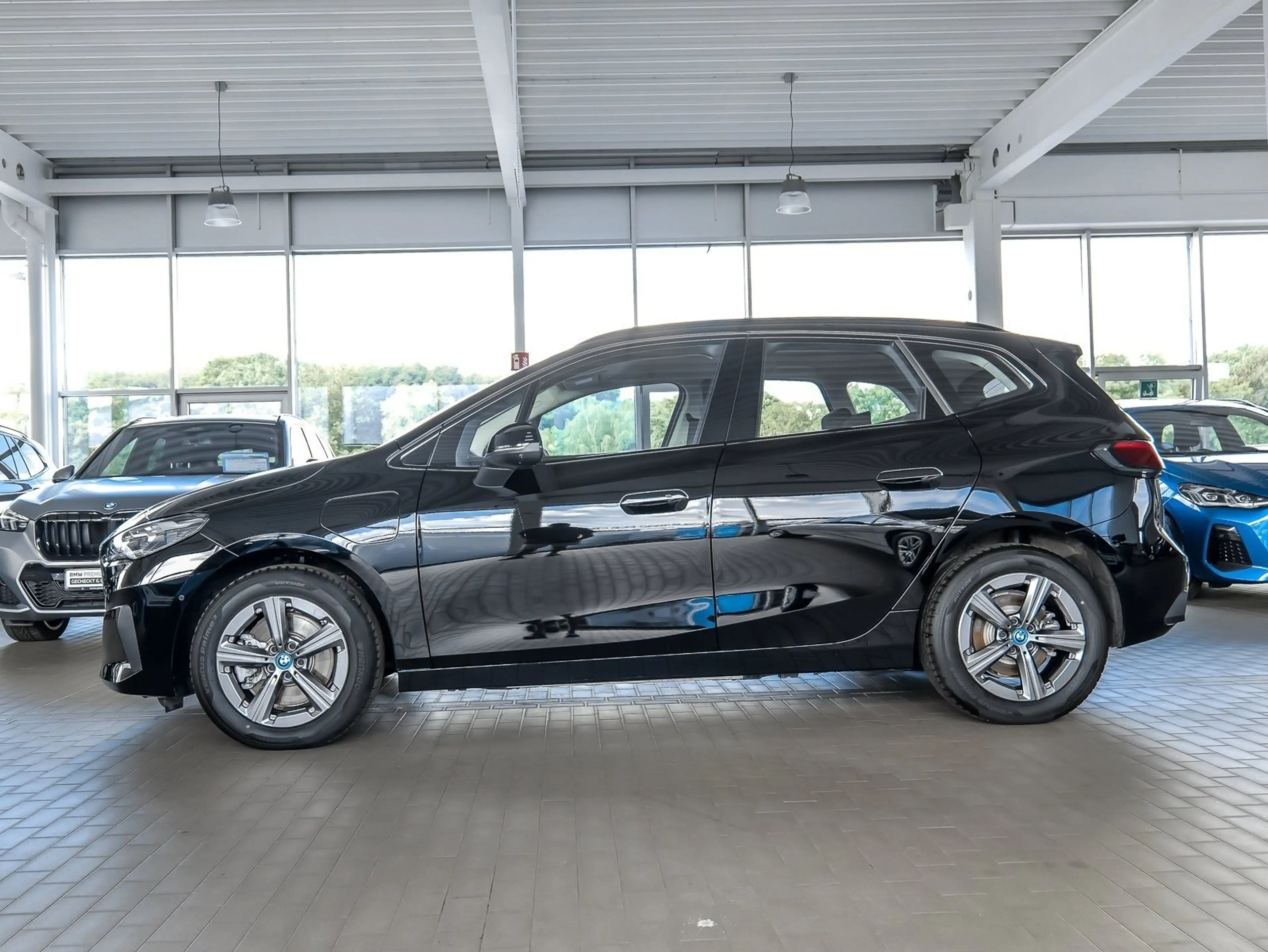 BMW 230 e xDrive ActiveTourer AHK HeadUp 360 Grad ACC — photo 10