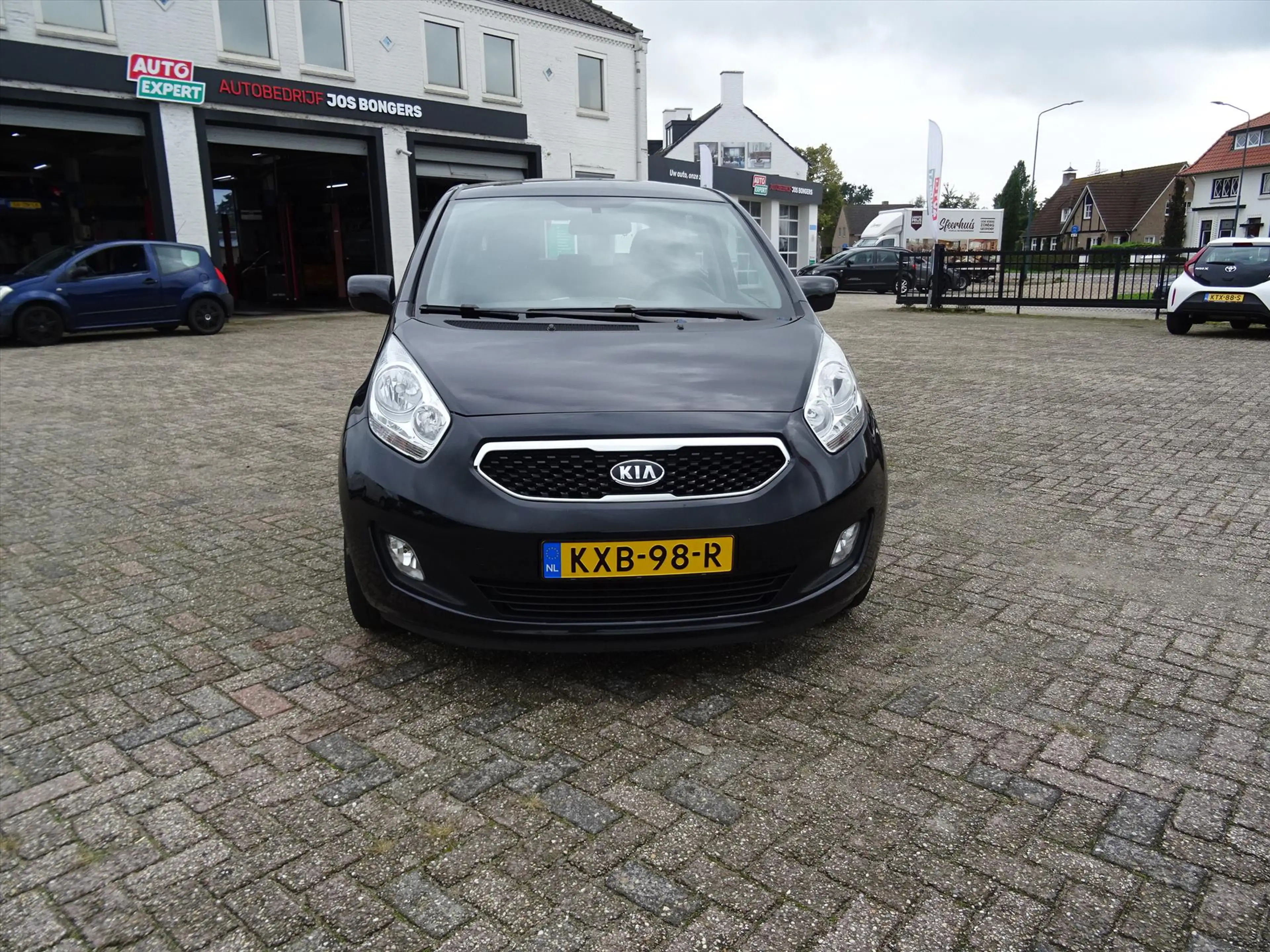 Kia Venga 1.4 CVVT — photo 2