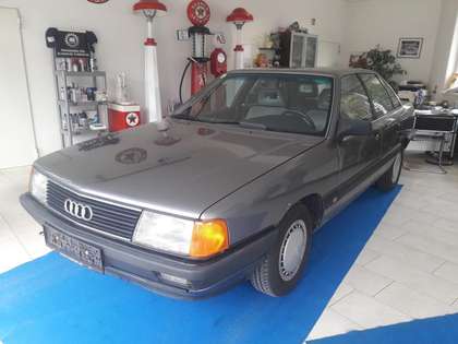 Audi 100 2,2E