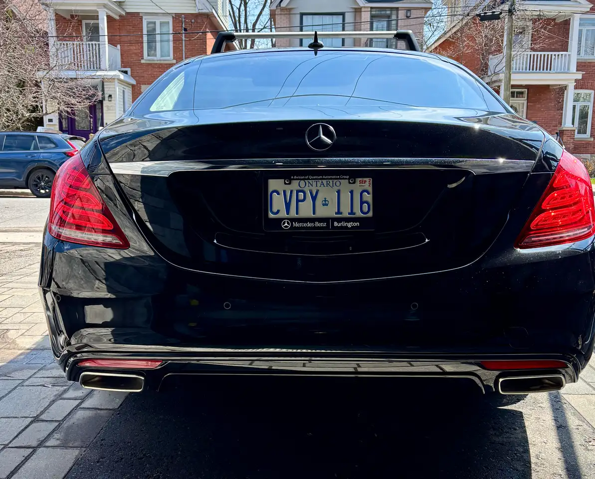 Mercedes-Benz S-Class снимка Mercedes-Benz S-Class