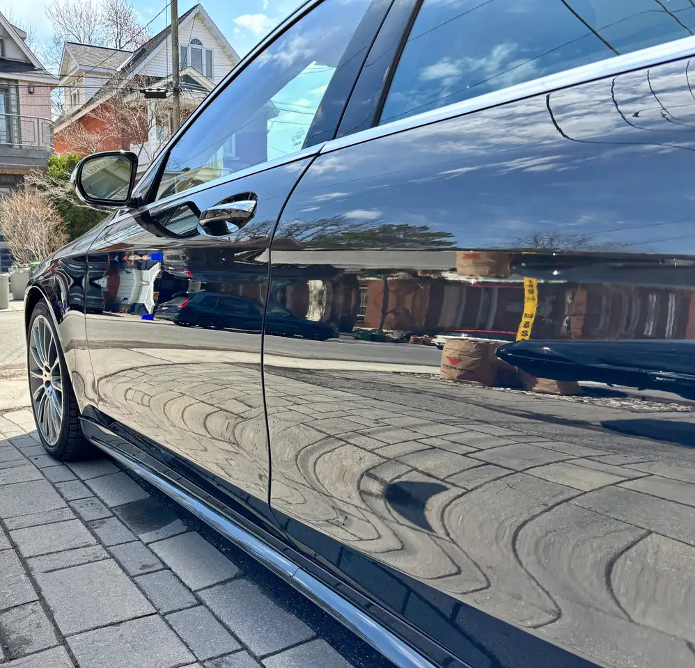 Mercedes-Benz S-Class снимка Mercedes-Benz S-Class