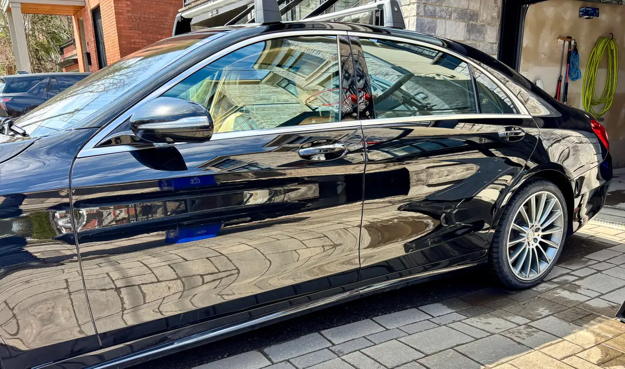 Mercedes-Benz S-Class снимка Mercedes-Benz S-Class